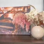 Hygge Oasis For Family With Free Parking And Wi Fi شقة *